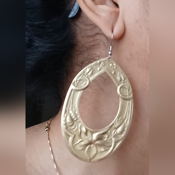 Real Copper Earrings / Gold Tone Flower design hand made - Picture 4 of 9